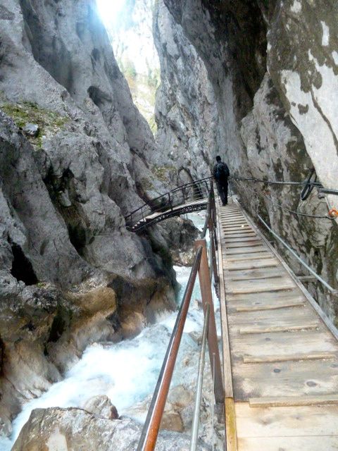 garmisch-partenkirchen hoellentalklamm