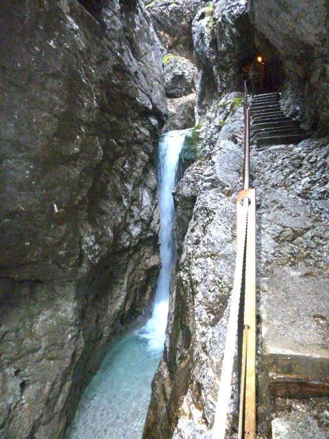 garmisch-partenkirchen hoellentalklamm